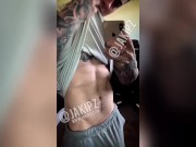 JAKIPZ PLAYING WITH BIG COCK IN GREY SWEATS