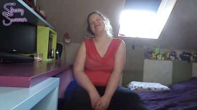 French BBW shows how to make you spurt thick ropes