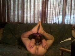 Ryannatranny Twerking and Spreading Legs for You