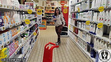 PUBLIC BUTTCRACK WITH LEGGINGS AND THONG AT THE SUPERMARKET