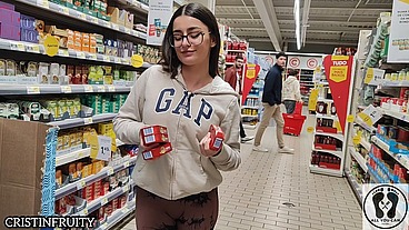 PUBLIC BUTTCRACK WITH LEGGINGS AND THONG AT THE SUPERMARKET