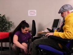 Fooled amateur nurse banged by grandps