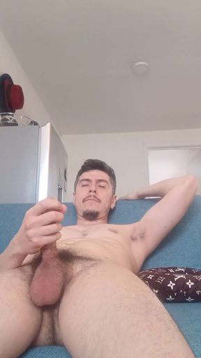 Big Dicked Daddy Shots a Big Thick Cum