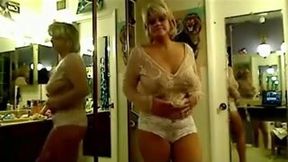 I'm a hot mature blond head who loves teasing men with my strip show