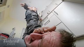 Face trample punishment (Full HD 1080p MP4)