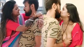 Papa ke bahar jaate hi sauteli maa ko chod diya