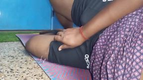 Desi Devar Aur Bhabhi Ki Pussy Fucking and Sucking with Condom Sperm Sucking Cristmas in Home