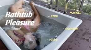 Bathtub selfpleasure in pink