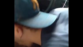 Motorista do aplicativo de carro me botou pra mamar no meio da corrida