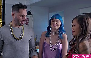 Teen stepcousins fuck on new years eve with parents in the same room