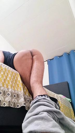 Crazy phat ass brown guy shakes his naked butts thirsty for big cock baby