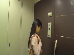 A married woman who is threatened and falls by seeing an affair site by an unemployed brother -in -law.