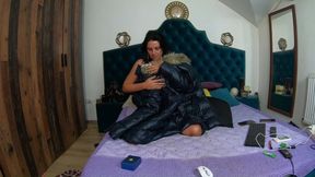 Preview-milfycalla-i Can't Get Enough of Masturbating with This Green Fur Long Jacket 189