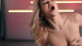 Digging Deep In That Amazing Ass Of Super Sexy Emma !!! With Emma Rose