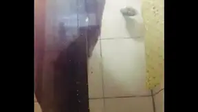 Hot Soapy Fun: Amateur Hands Jack Off a Horny Stud in Steamy Tub – 18+