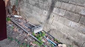 He walks in flip-flops and then lets them dangle from his fingertips (4)