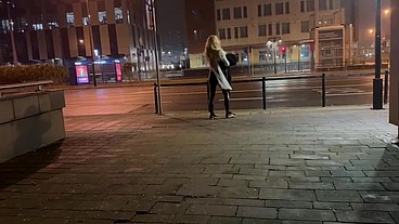 BIG DICK AND JUICY ASS EXHIBITIONIST SHEMALE FLASH CITY CROSSROAD OUTDOOR