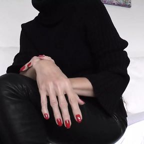 Lady Victoria Valente - Christmas Red Fingernails