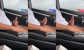 Risky wanking 60 - Wow this guy was so horny he couldn't even make it home
