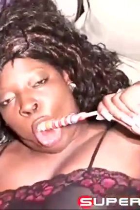 Lisa Rivera Sucks a Lollipop and a Dick at the Same Time