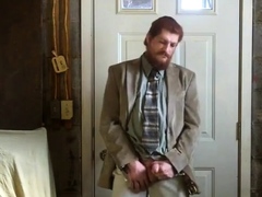Str8 Israeli daddy jerk off in suit