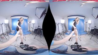 RealityLovers - Snatch Photoshoot inside VR