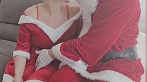la mere noel ce fait baiser par un inconnu en papa noel