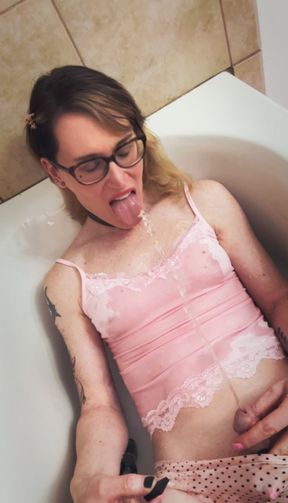 Slutty Tranny Gurl Is Drenched In Piss💦