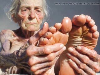 Granny Foot Oil Play - Self Massage Makes Her Lascivious and Oozing