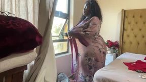 Busty BBW Stripteasing & Moaning Fetish