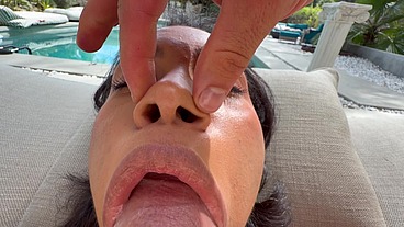 TAN SKIN BABE AMI BUE SUCK AND LICK A BIG COCK ON POV