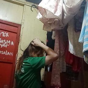 Labandera na si Reyna