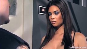 Ariana Jollee, Tiffany Taylor and Mia Beck are the lead in this gangbang with anal and facials