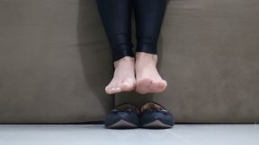 Goddess Yulia - All you wanna see and feel is my stink feet