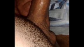 Viado chupando deliciosamente meu pau