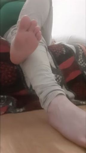 JOI Sniff my feet -  VOSTEN