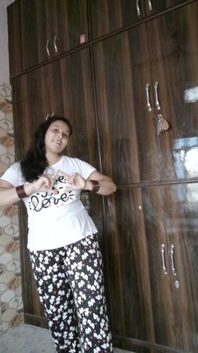 Puja Bhabhi Romantic Mms