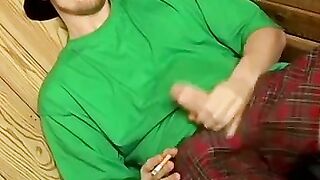 Hung Viper blows his loads after an intense gigantic cock jacking