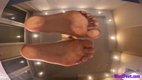 Huge Feet Stomp Session - Big Feet - HD MP4