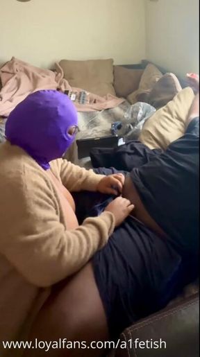 Sunnythicksoles gives me head