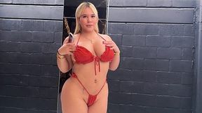 Thicc blonde girl losing her brains on a good cock and gets cum