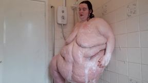 SSBBW bathroom belly play & shower play