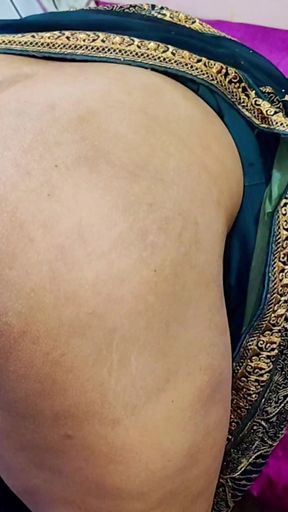 Desi Indian Bhabhi Ki Gaad Chudai   Clip 2