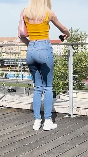 Wetting in the Shopping Mall