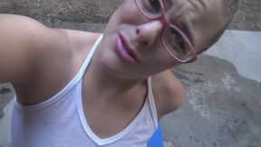 Kendra crushes her little neighbor