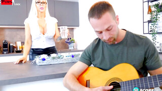 Tania Amazon Ignites Passion with Soulful Melodies