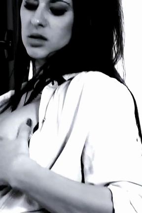 Billie Star warms herself up for you