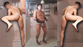 juan se quita los pantalones en el ba&ntilde_o 1