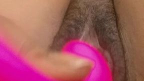 WATCH THIS PUSSY SQUIRT