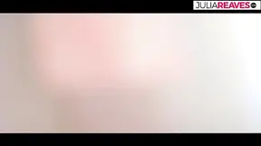 Blonde Girl Gets an Orgasm From Kissing